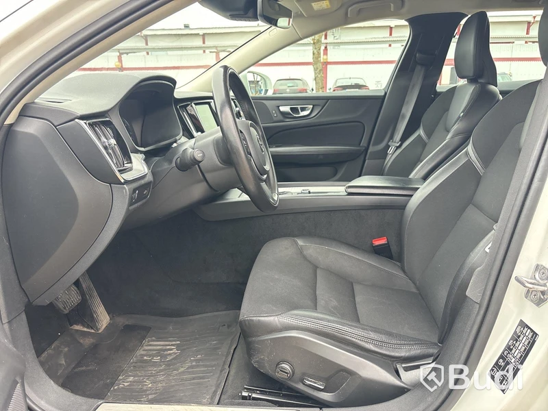 Volvo V60 D4 Cross Country | 21610 mil | 2020