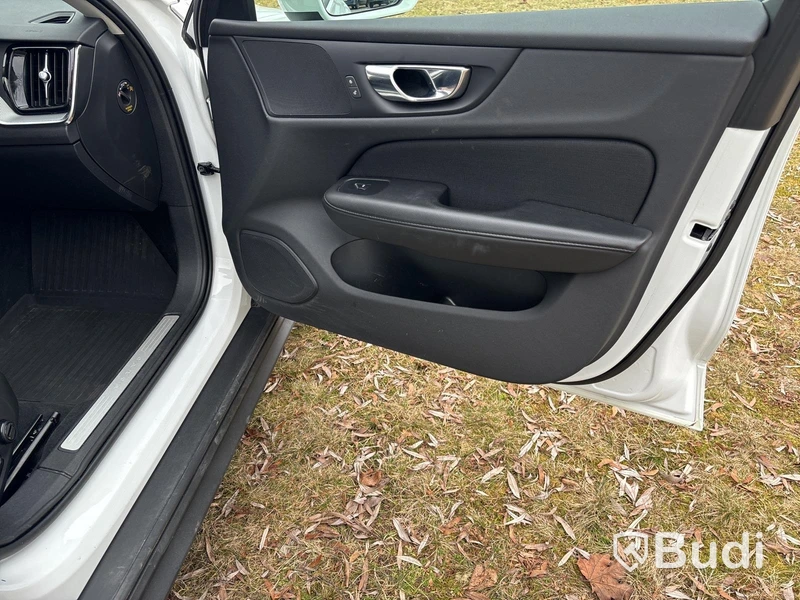 Volvo V60 D4 Cross Country | 21610 mil | 2020