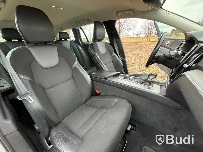 Volvo V60 D4 Cross Country | 21610 mil | 2020