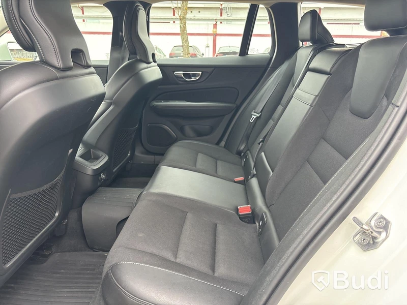 Volvo V60 D4 Cross Country | 21610 mil | 2020