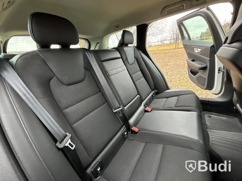 Volvo V60 D4 Cross Country | 21610 mil | 2020