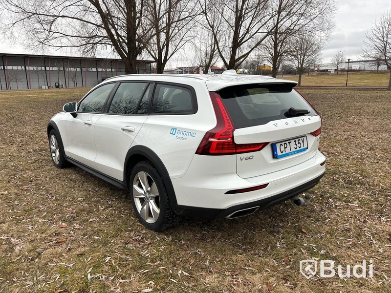 Volvo V60 D4 Cross Country | 21610 mil | 2020