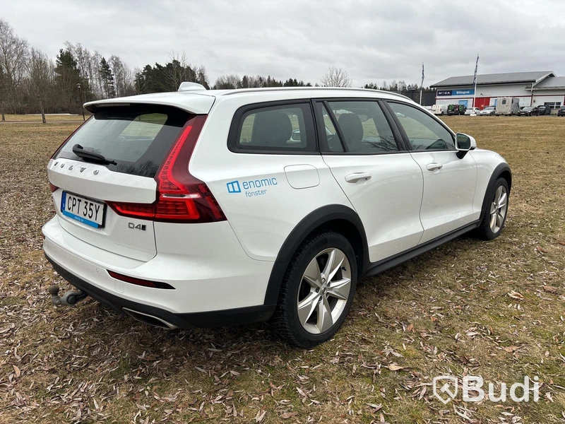 Volvo V60 D4 Cross Country | 21610 mil | 2020