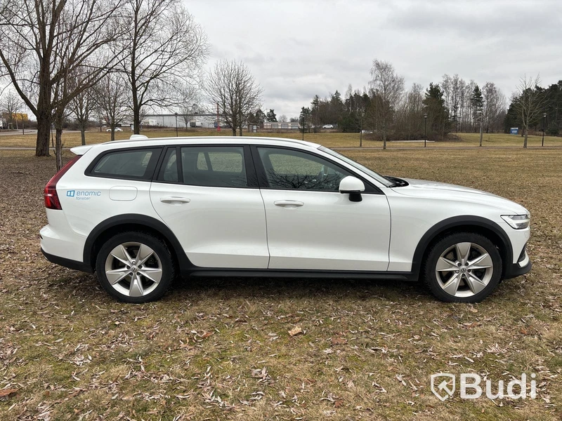 Volvo V60 D4 Cross Country | 21610 mil | 2020