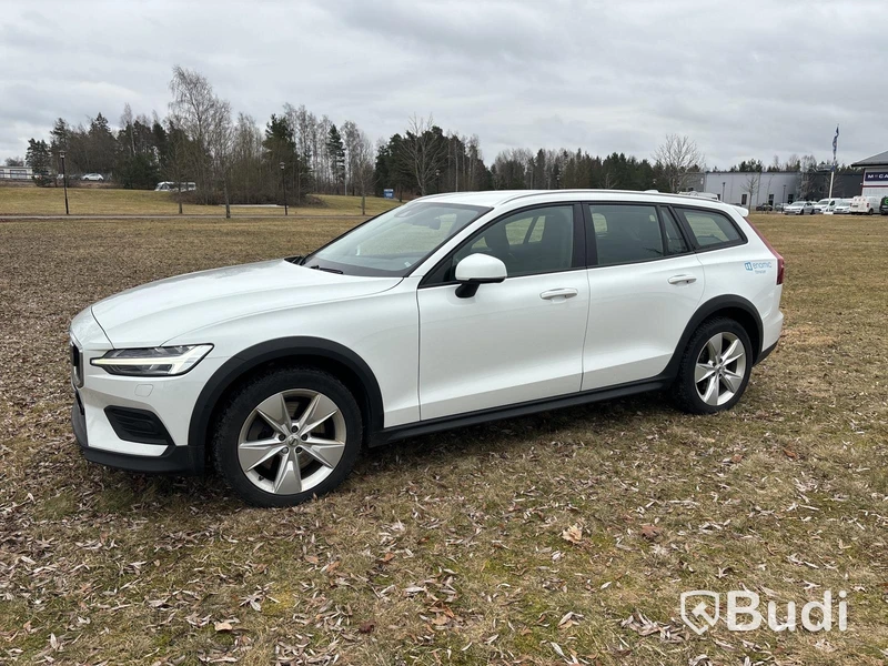 Volvo V60 D4 Cross Country | 21610 mil | 2020