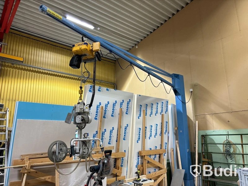 Pelarsvängkran PMH med glaslyft Vacumaster 170 kg