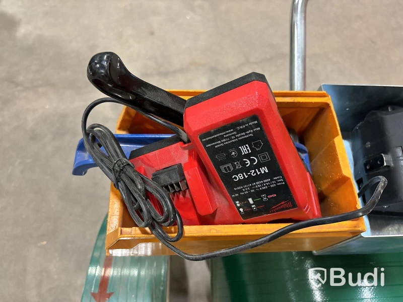 Elektrisk bandningsverktyg Fromm P328 med vagn och plastrullar