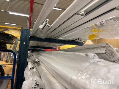 Materialställ med glaslister Schüco - 500x90x200 cm