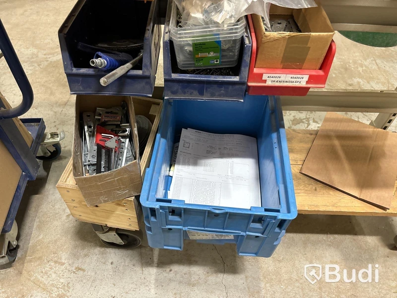 Materialvagnar med innehåll - 3 st
