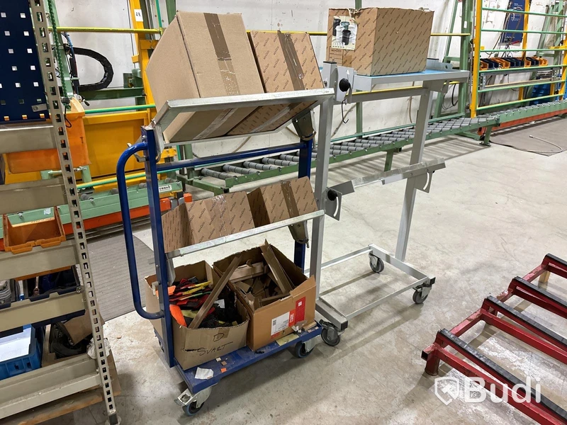 Materialvagnar med innehåll - 3 st