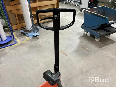 Palldragare BT 2300 kg med våg - 2015