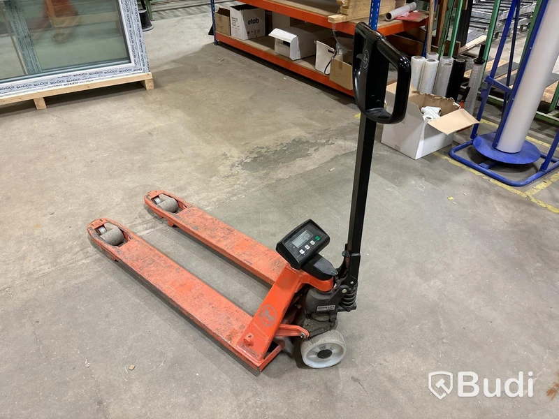 Palldragare BT 2300 kg med våg - 2015