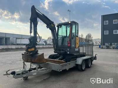 Grävmaskin med släpvagn | Volvo ECR 25D - 2020 | Släpvagn Indespension - 2017