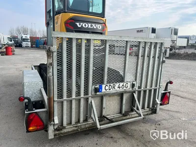 Grävmaskin med släpvagn | Volvo ECR 25D - 2020 | Släpvagn Indespension - 2017