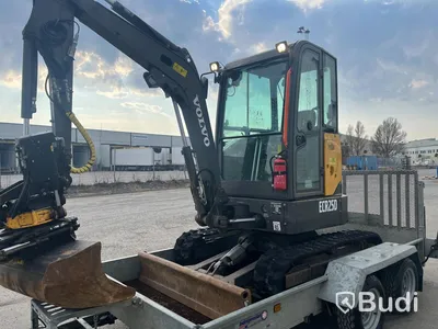 Grävmaskin med släpvagn | Volvo ECR 25D - 2020 | Släpvagn Indespension - 2017