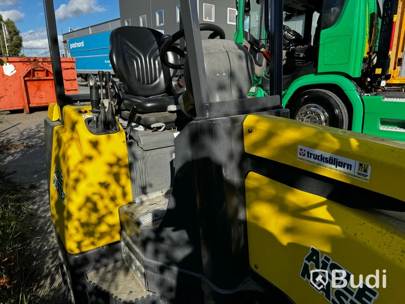 Truck Aisle Master 20SE -2013
