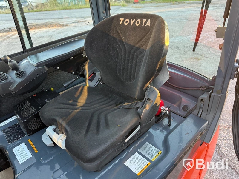 Motviktstruck Toyota Traigo 16 -2013