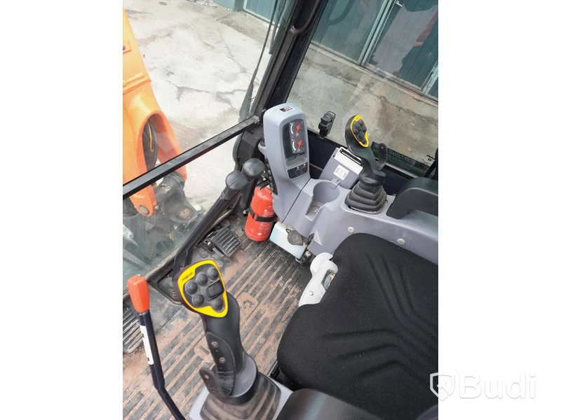 Grävmaskin Kubota U27-4 med tiltrotator och skopor, -2023