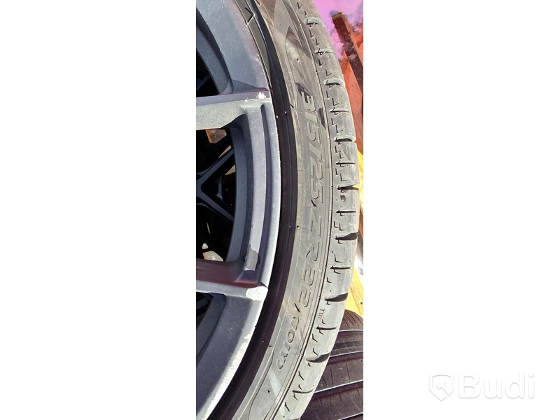 4 st aluminiumfälgar med däck, Vossen HF5 med Pirellidäck.