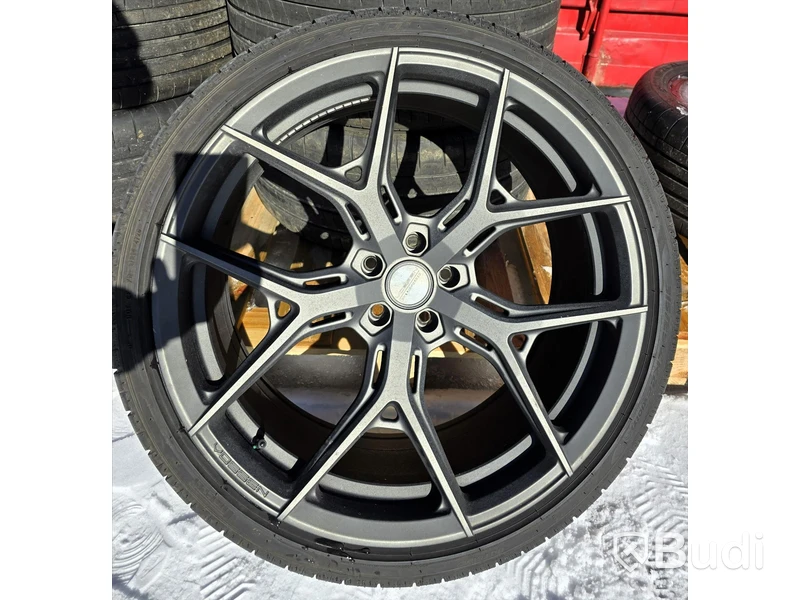 4 st aluminiumfälgar med däck, Vossen HF5 med Pirellidäck.