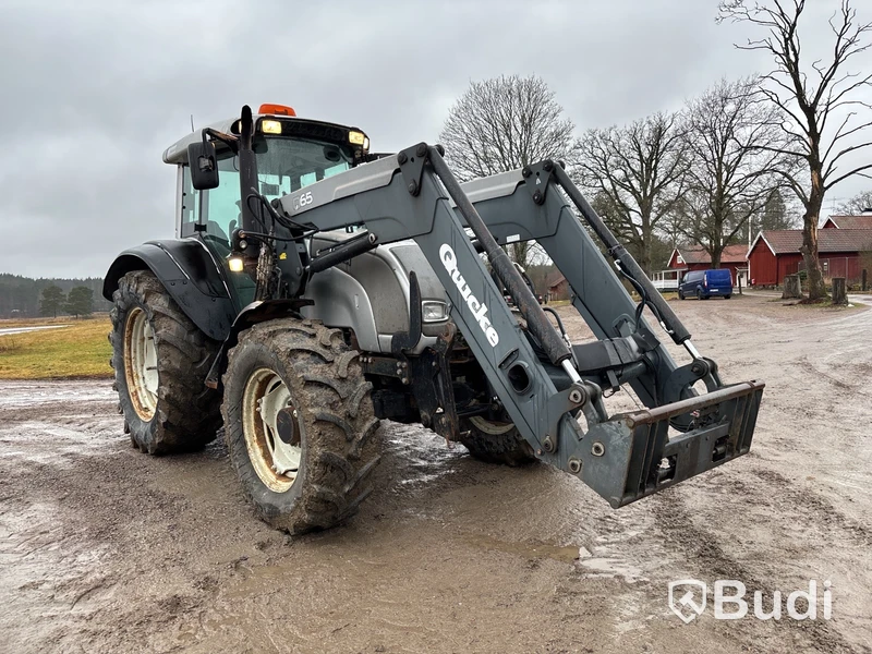 Valtra C120 med lastare, -2005