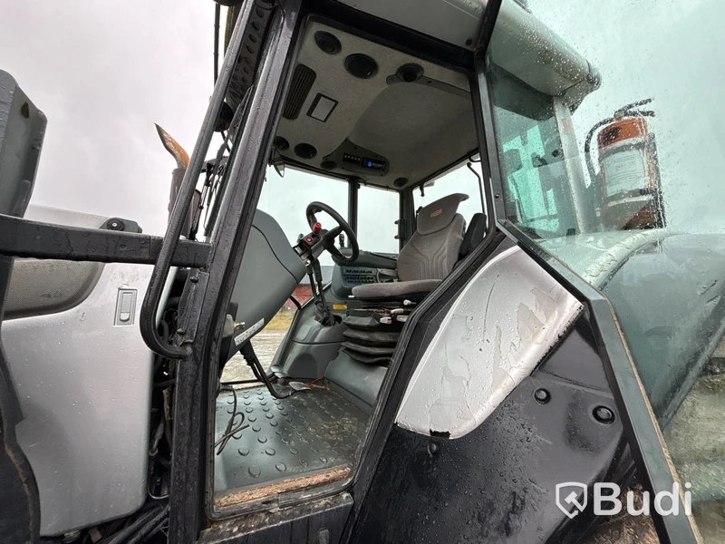 Valtra C120 med lastare, -2005