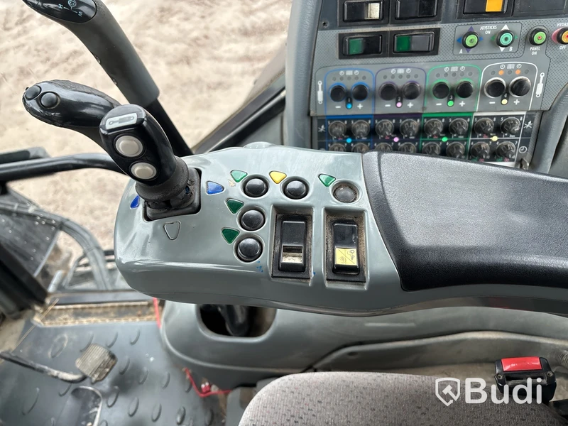 Valtra C120 med lastare, -2005