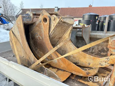 Grävmaskin Volvo 145 ECR med rototilt och tillbehör -2015