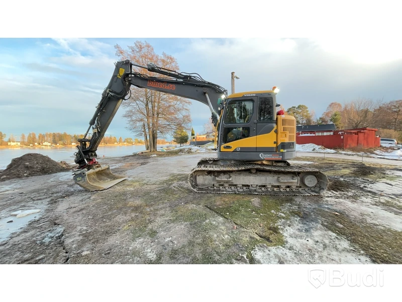 Grävmaskin Volvo 145 ECR med rototilt och tillbehör -2015