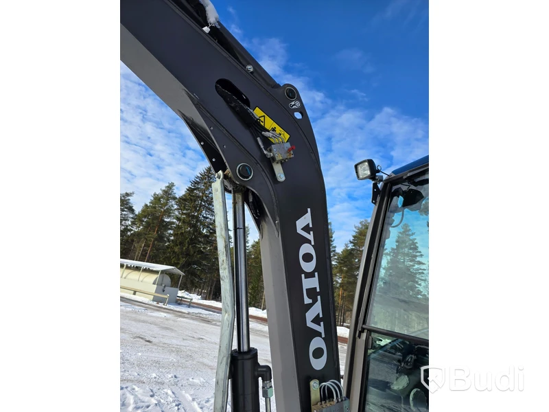 Bandgrävare Volvo ECR25D inklusive trailer  - EXPORT