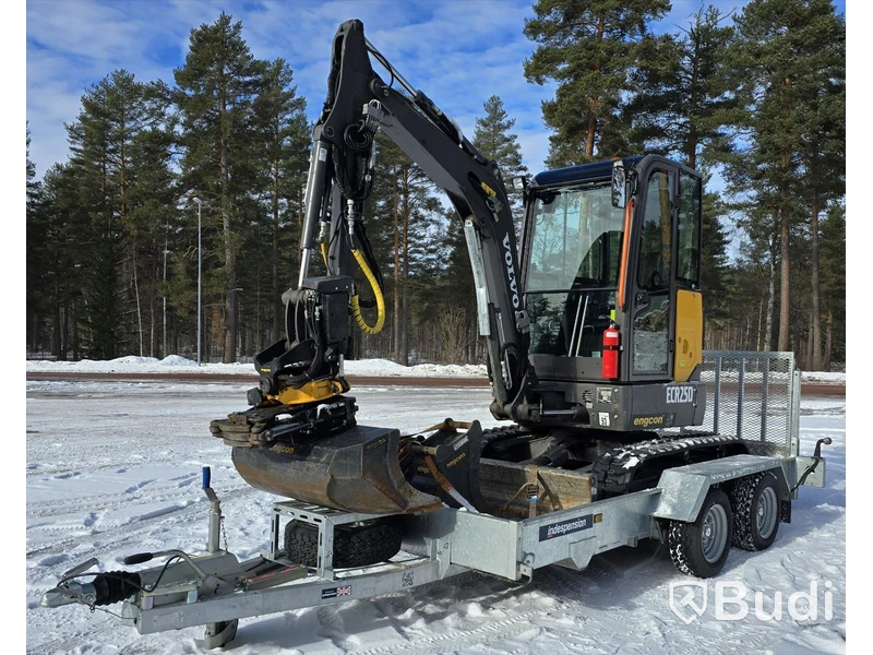 Bandgrävare Volvo ECR25D inklusive trailer  - EXPORT