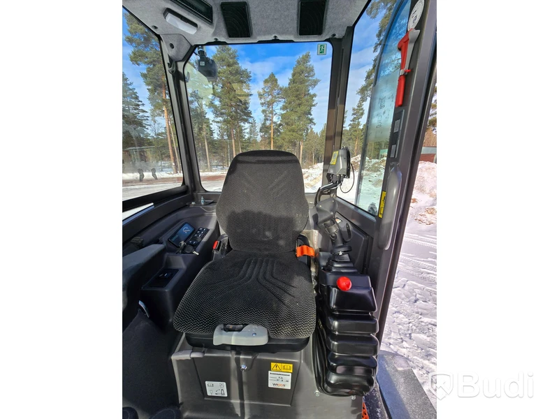 Bandgrävare Volvo ECR25D inklusive trailer  - EXPORT