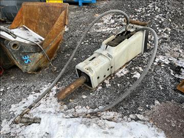 Hydraulisk hammare till grävmaskin