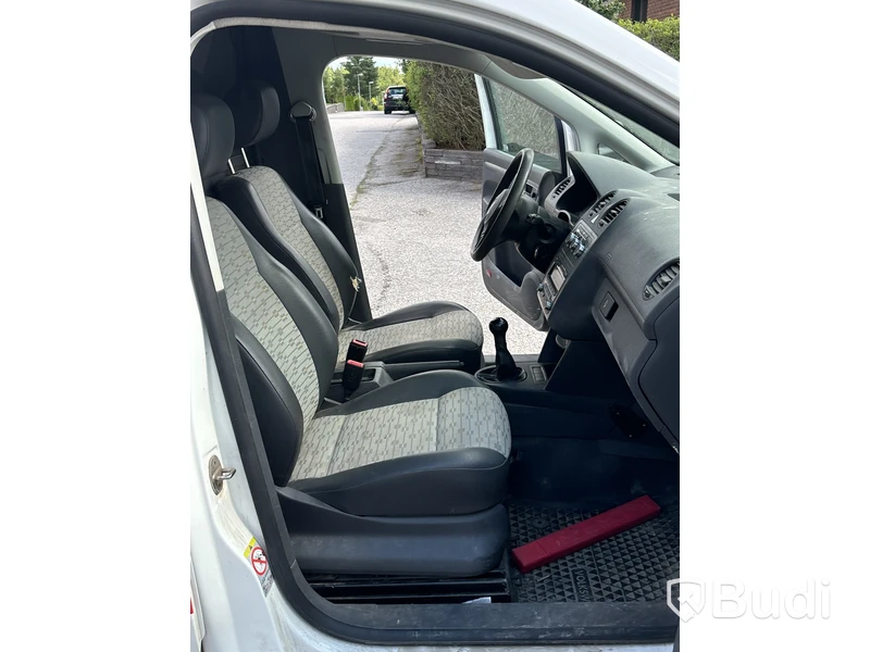 Volkswagen Caddy Maxi Eco Fuel | 15776 mil | 2010