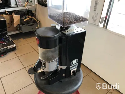 Kaffebryggare med kvarn Eureka