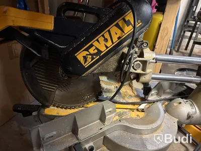 Kap- och geringsåg Dewalt DW708-qs