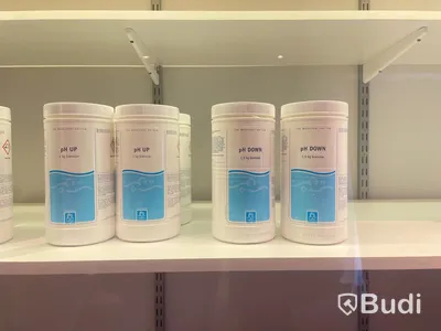 Diverse produkter till pool
