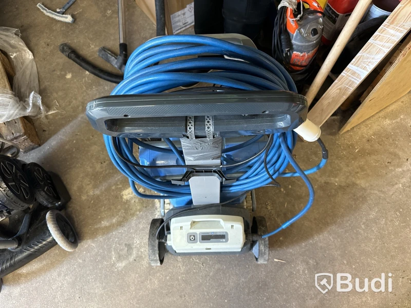 Robotpool Dolphin supreme M4 pro Obs! Defekt