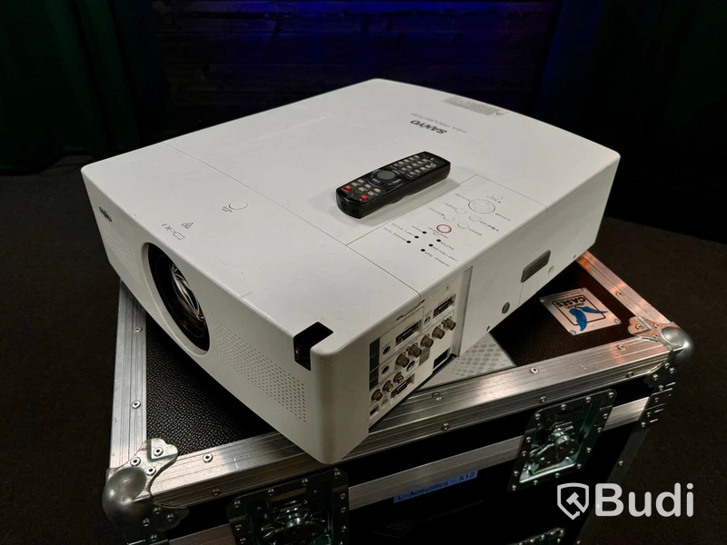 Projektor Sanyo, PLC-XTC50L