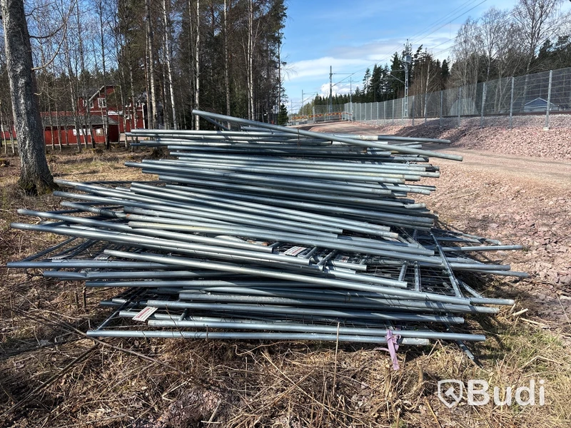 Byggstängsel med fötter - ca 100 st