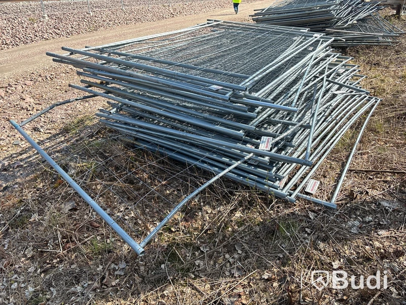 Byggstängsel med fötter - ca 100 st