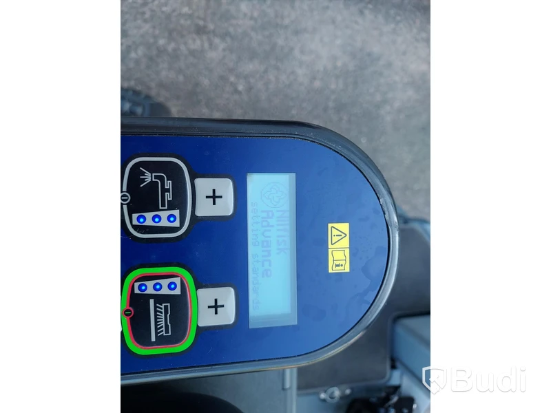 Kombiskurmaskin Nilfisk BR755 ecoflex åkbar