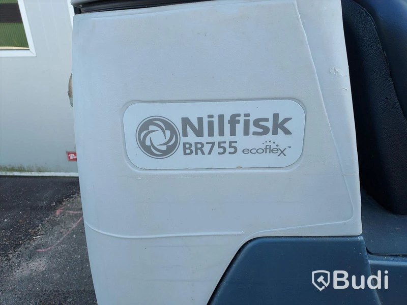 Kombiskurmaskin Nilfisk BR755 ecoflex åkbar