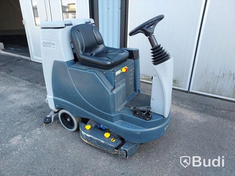 Kombiskurmaskin Nilfisk BR755 ecoflex åkbar