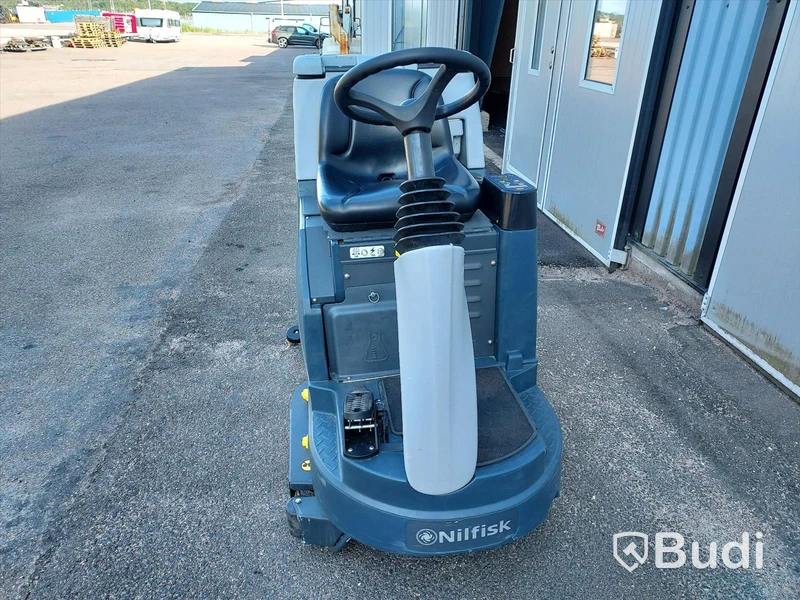 Kombiskurmaskin Nilfisk BR755 ecoflex åkbar