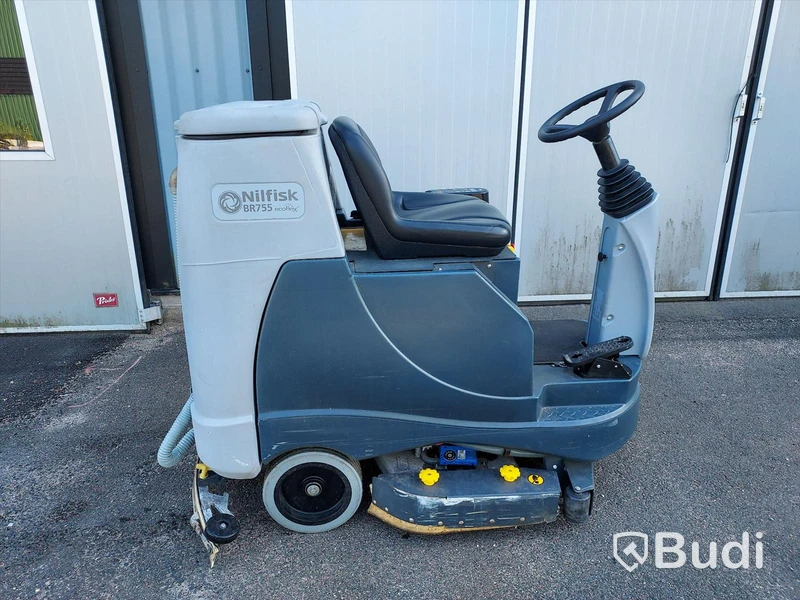 Kombiskurmaskin Nilfisk BR755 ecoflex åkbar