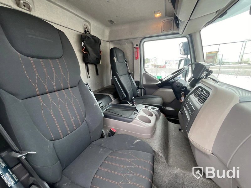 Lastbil DAF LF 260 FA -2019 | Höj/sänk Salaskåp | Zepro