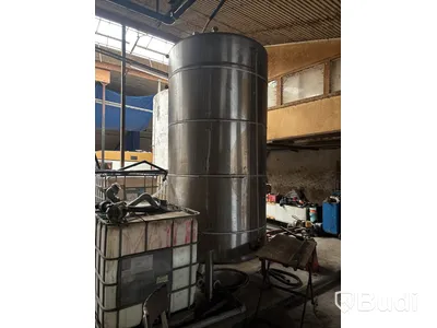 Rostfri tank 5000 L med värmare & pumpar