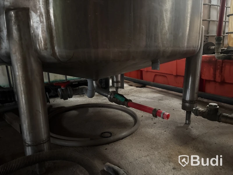 Rostfri tank 5000 L med värmare & pumpar