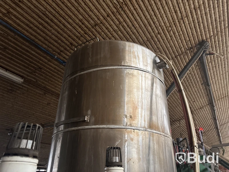 Rostfri tank 5000 L med värmare & pumpar